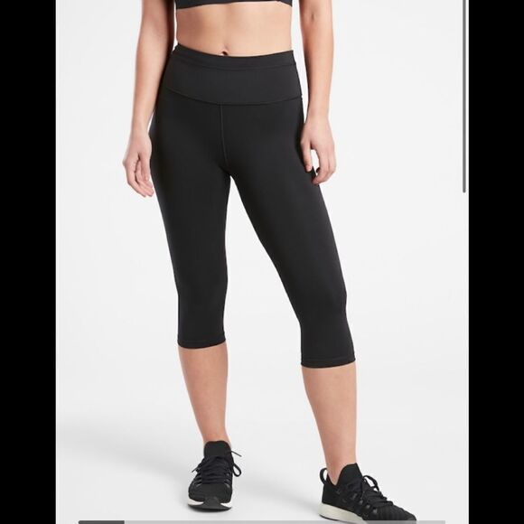 Athleta Accelerate Crop NEW with tags small black - Picture 1 of 14